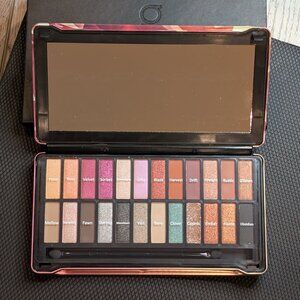 Beauty Evolved, 24 Shade Eyeshadow Palette | Pink Prism Case | NEW